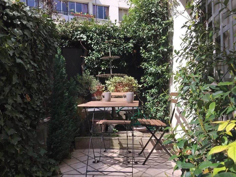 1 Square Du Docteur Blanche - 16 Bed & Breakfast *