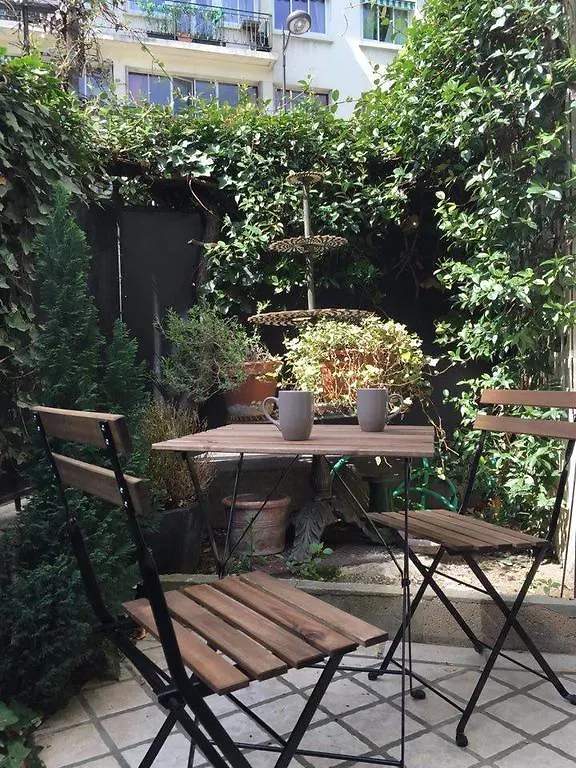 Bed & Breakfast 1 Square Du Docteur Blanche - 16 *